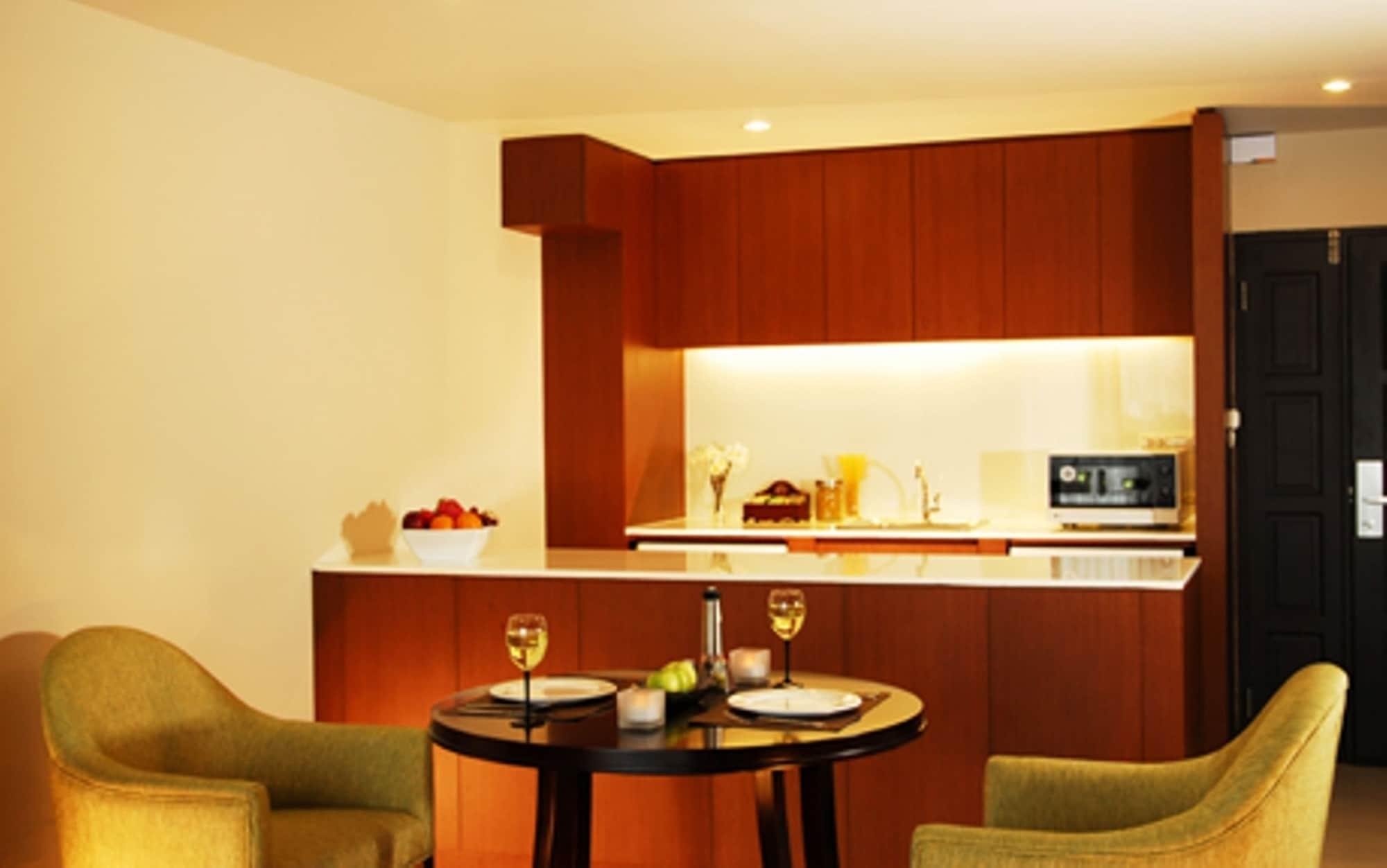 Ziniza The Boutique Service Apartment Bangkok Bagian luar foto