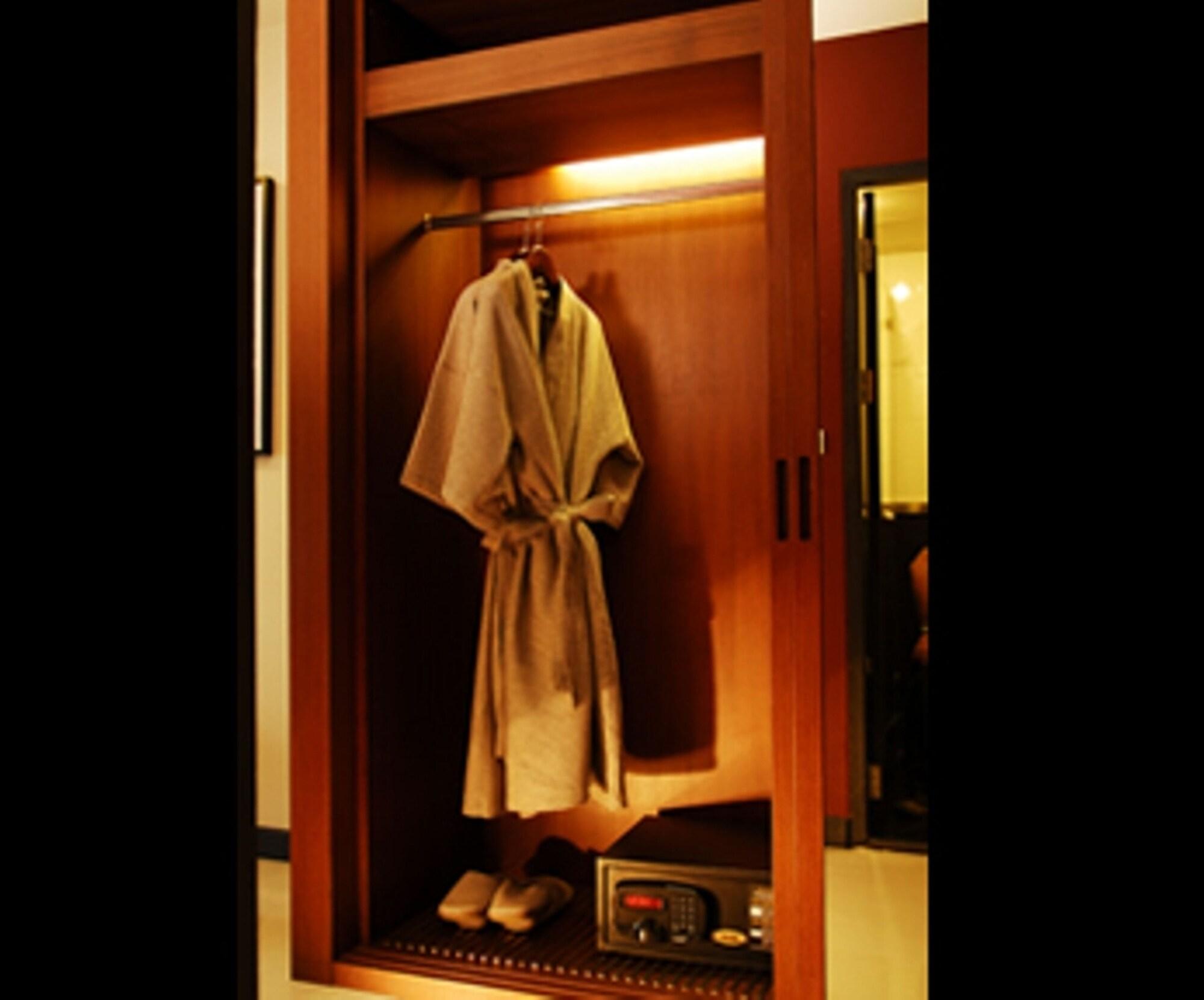 Ziniza The Boutique Service Apartment Bangkok Bagian luar foto