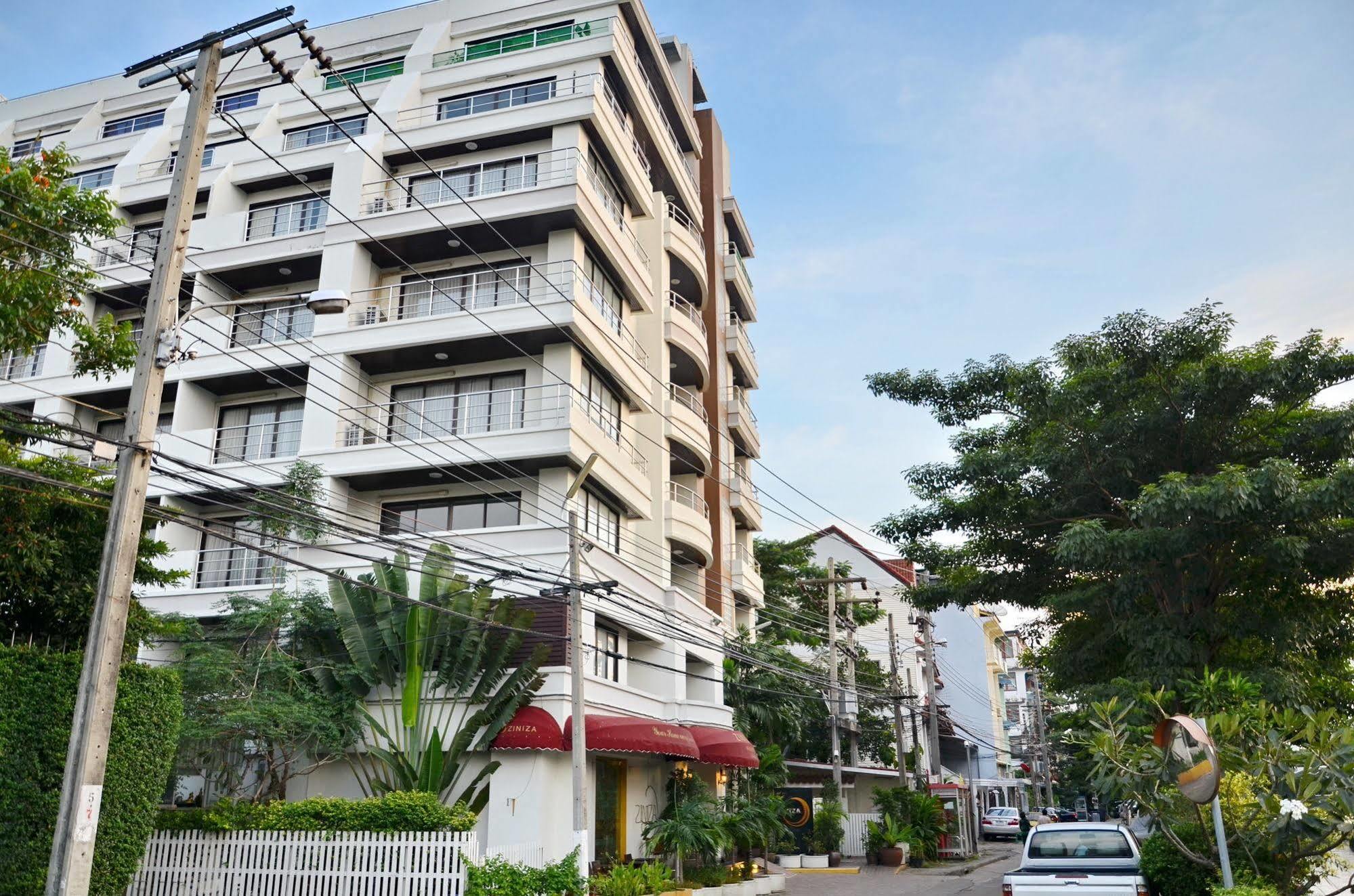 Ziniza The Boutique Service Apartment Bangkok Bagian luar foto